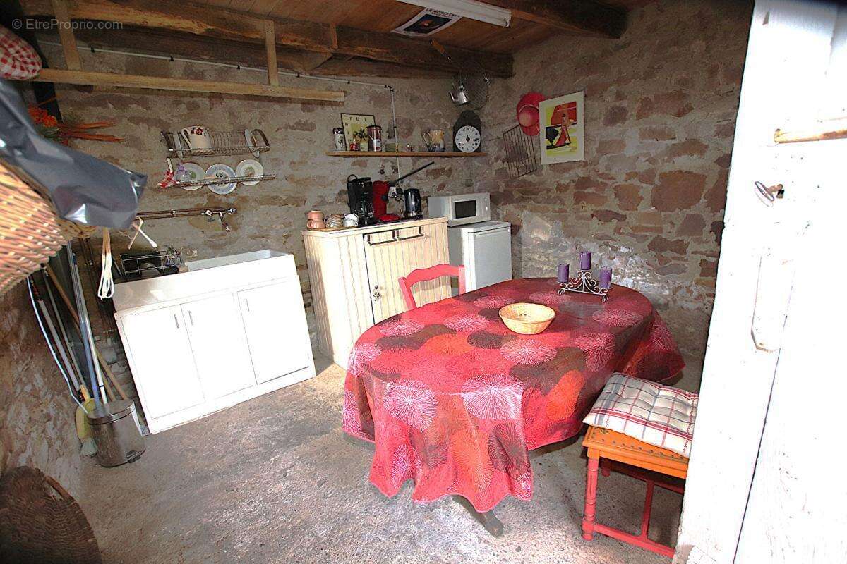 Ensemble immobilier de 193m2 + garage 100m2 - 5 logements - photo 17