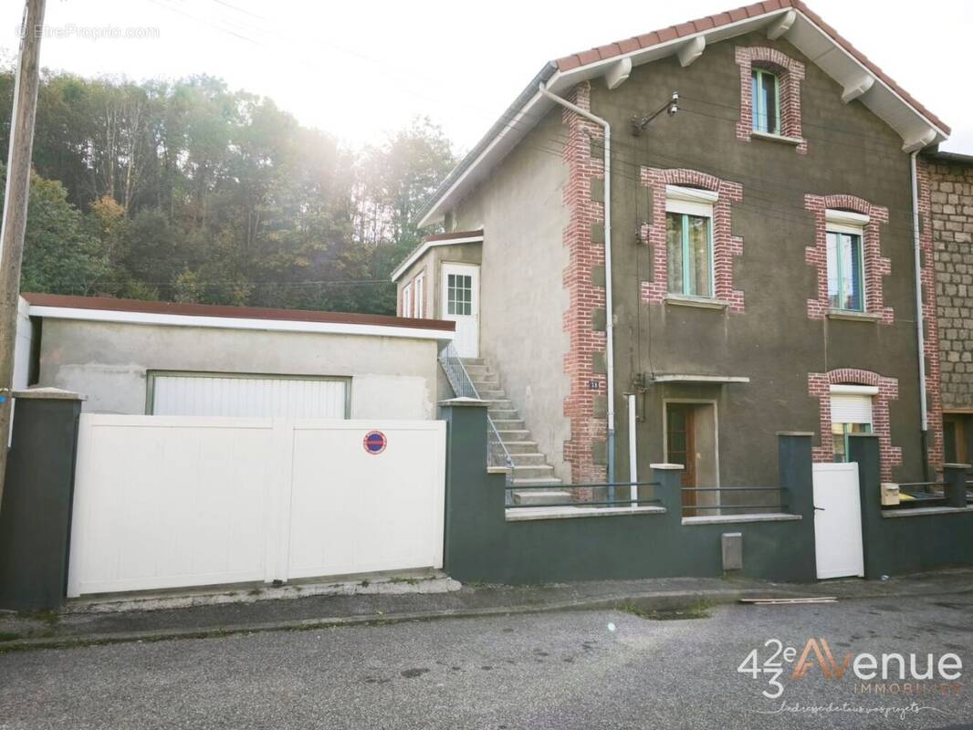 Maison à LA RICAMARIE