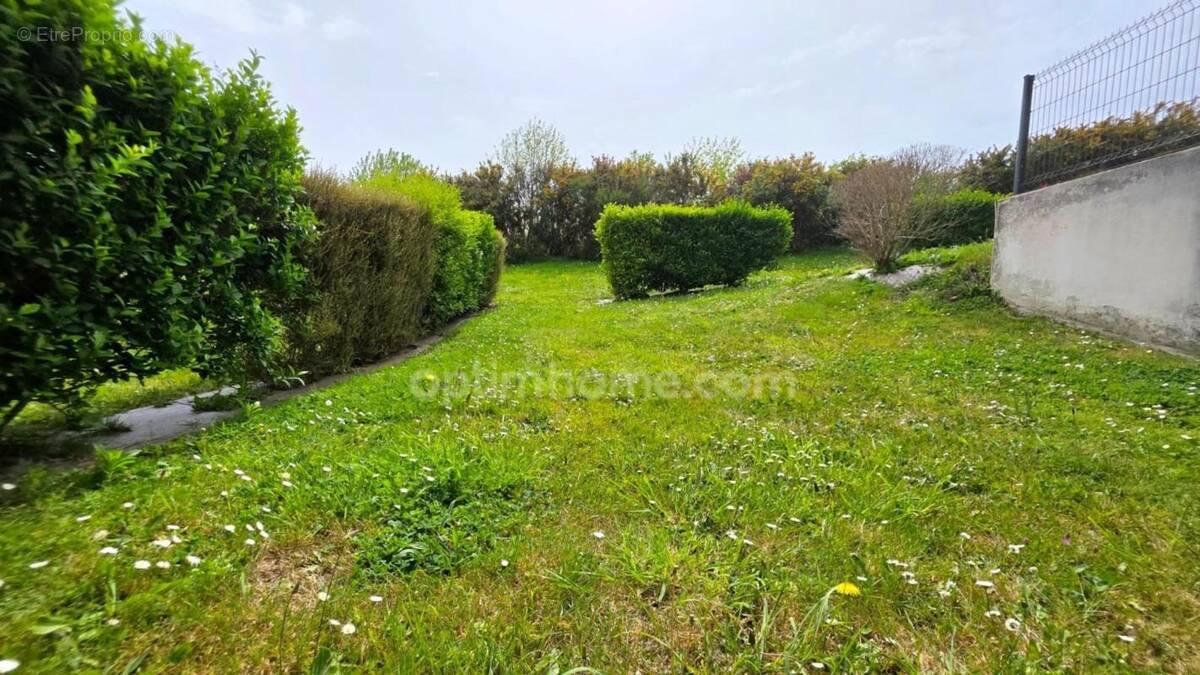 Appartement à SAINT-AVE