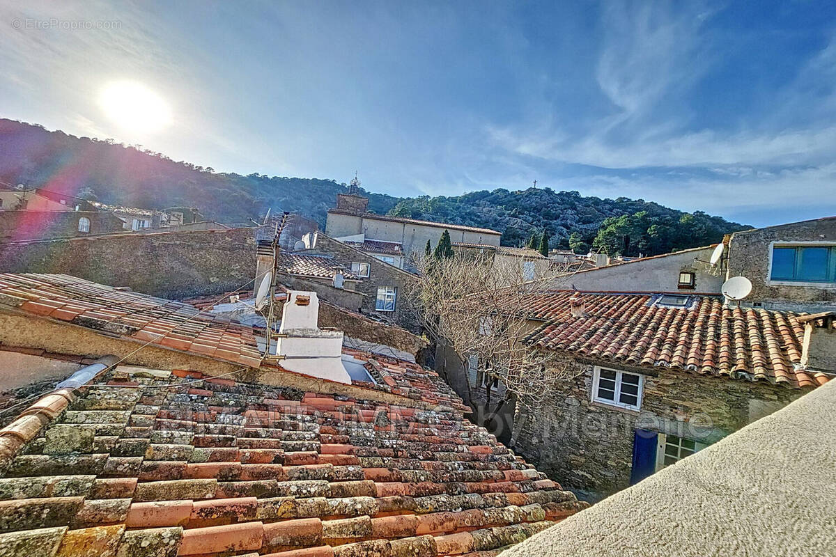 Maison à LA GARDE-FREINET