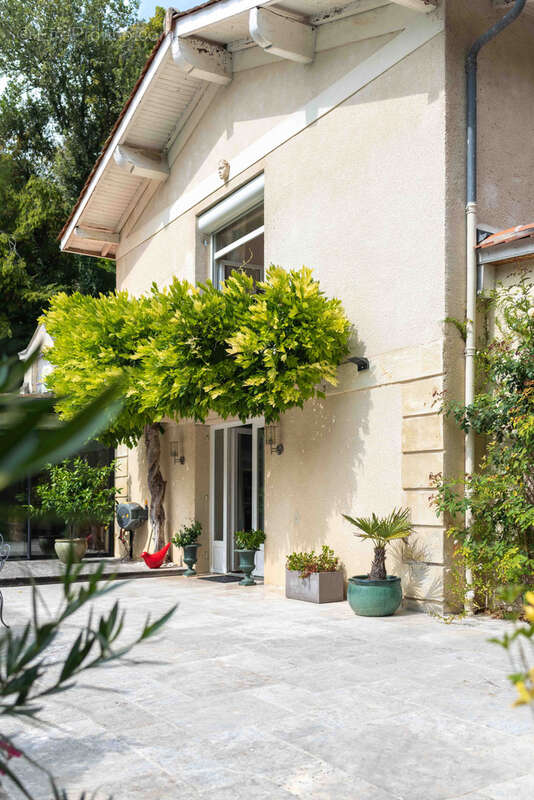 Maison à LATRESNE
