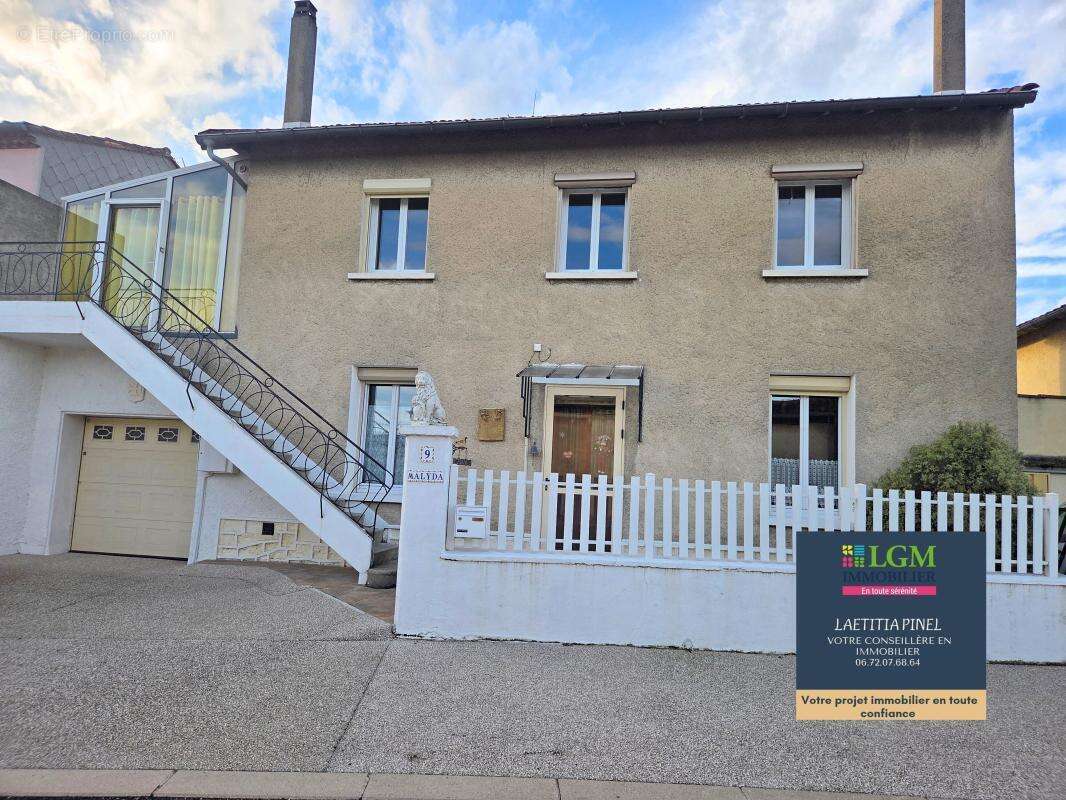  Maison familiale de 205 m² avec jardin – Centre-ville de Labruguière - photo 2