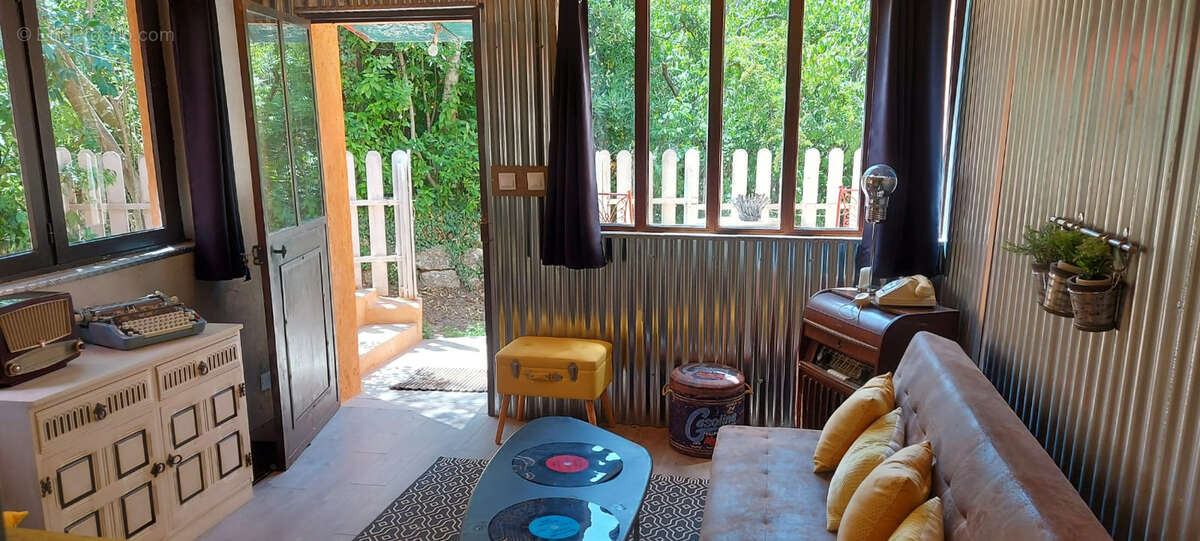 Maison à VILLECROZE