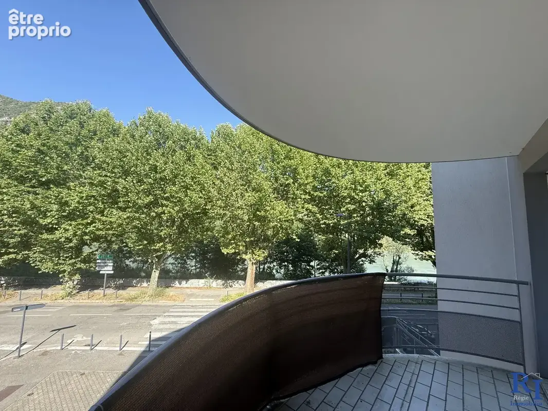 Grand balcon de +6m²