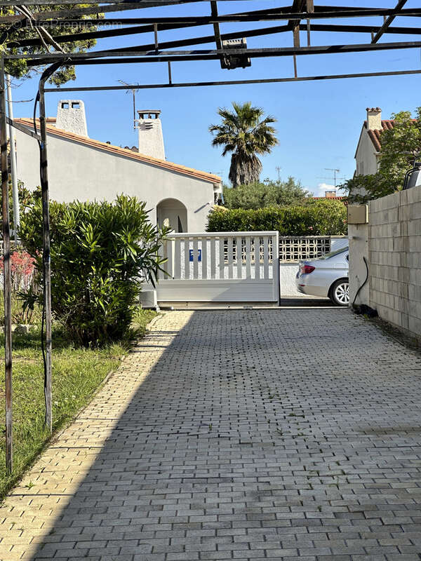 Maison à SAINT-CYPRIEN