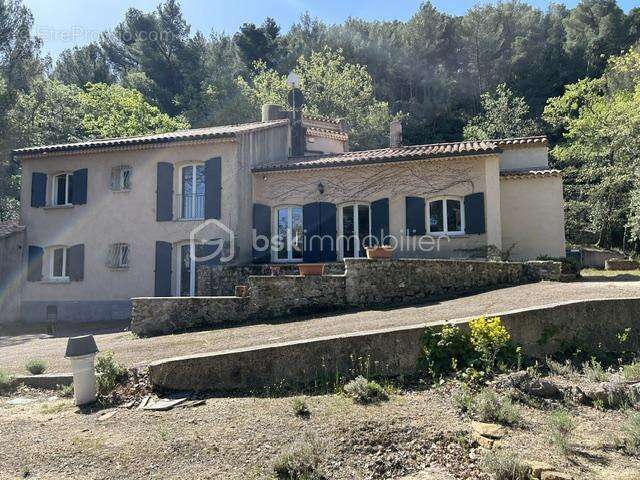 Maison à SIMIANE-COLLONGUE