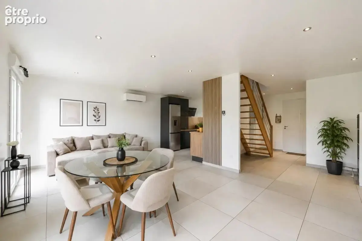 Maison de 4 pièces de 100 m² à Péroy-les-Gombries - photo 5