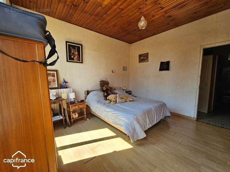 Maison à NOYEN-SUR-SARTHE