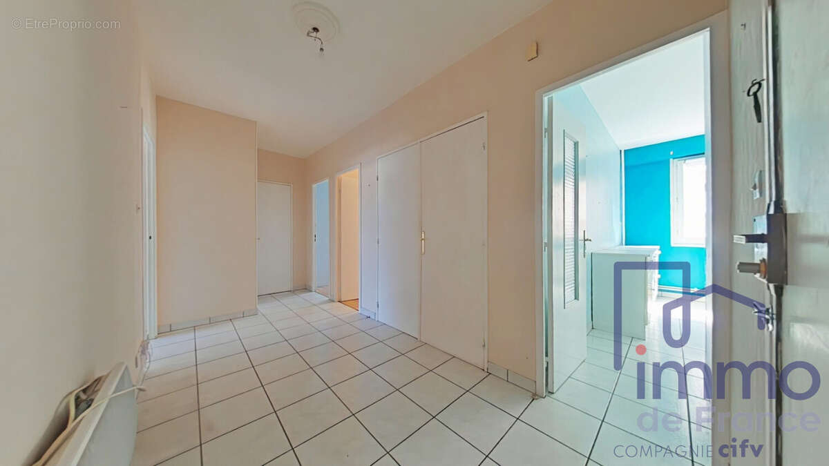 Appartement 66 m² à Saint-Etienne  - photo 6
