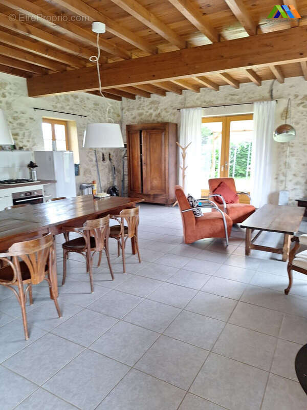 Maison 360 m² à Seissan  - photo 3