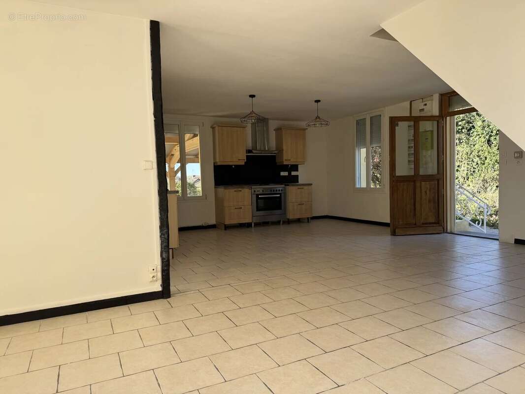 Maison à FRONTENAUD