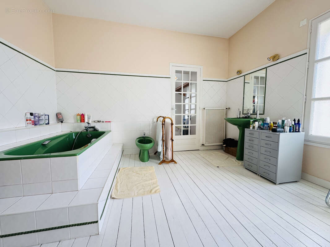 Maison à CHATELLERAULT