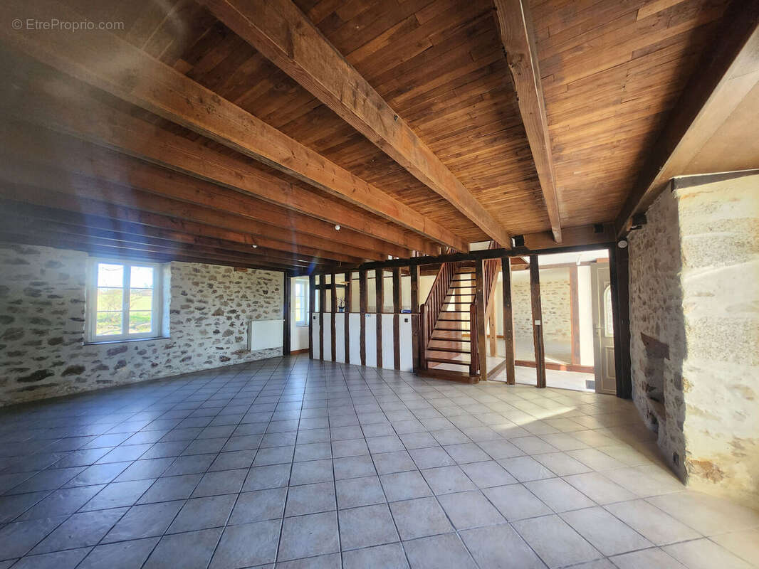 Photo 4 - Maison à SAINT-LEONARD-DE-NOBLAT