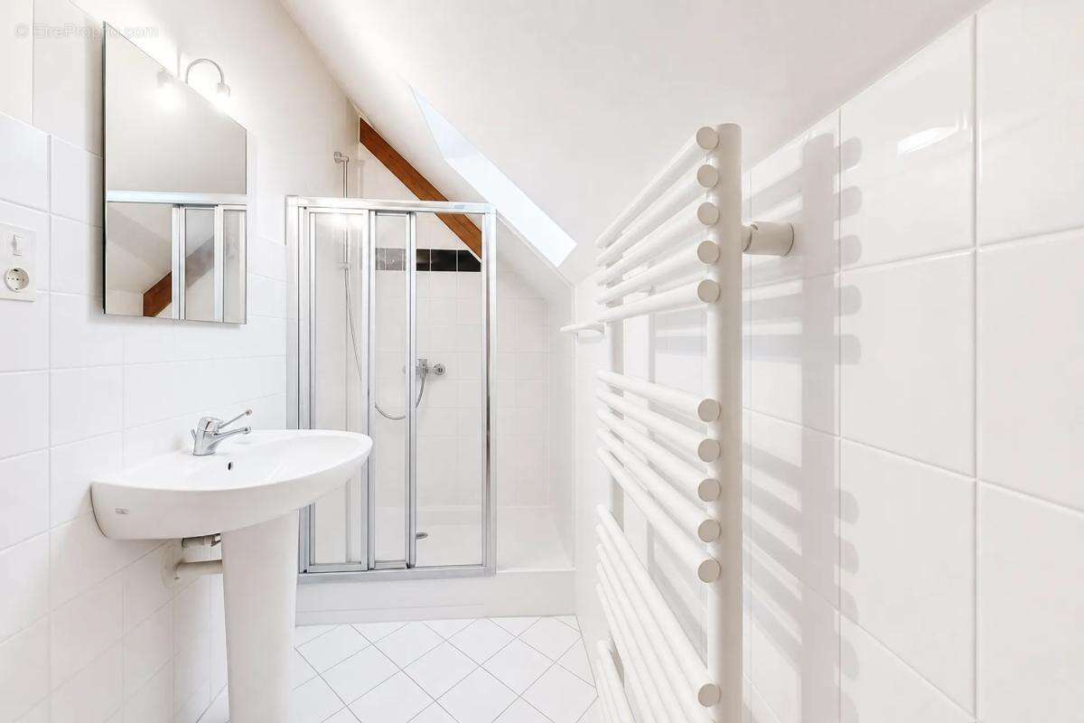 Maison de 6 pièces de 140 m² située à Altillac - photo 19