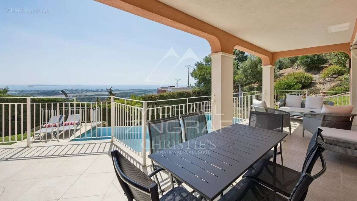 Mandelieu la napoule - propriété vue mer dans domaine privé - proche cannes - photo 3