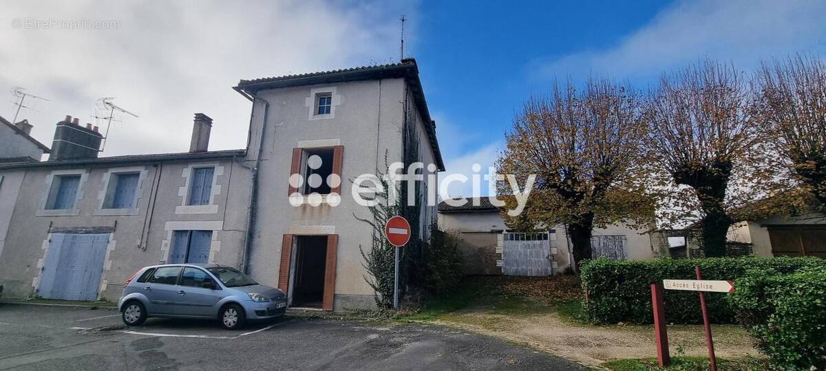 Maison à MAUPREVOIR