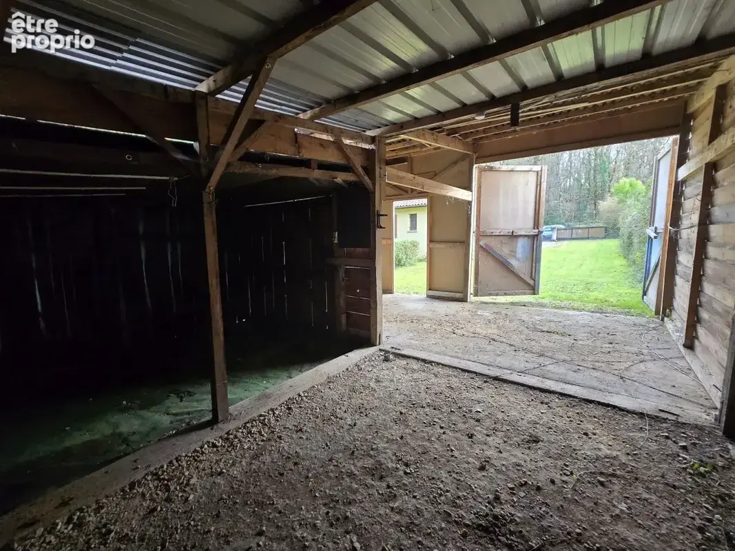 Maison de plain-pied avec piscine et dépendances! - photo 23