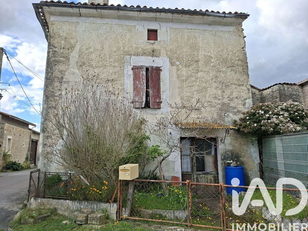 Photo 3 - Maison à CELLETTES