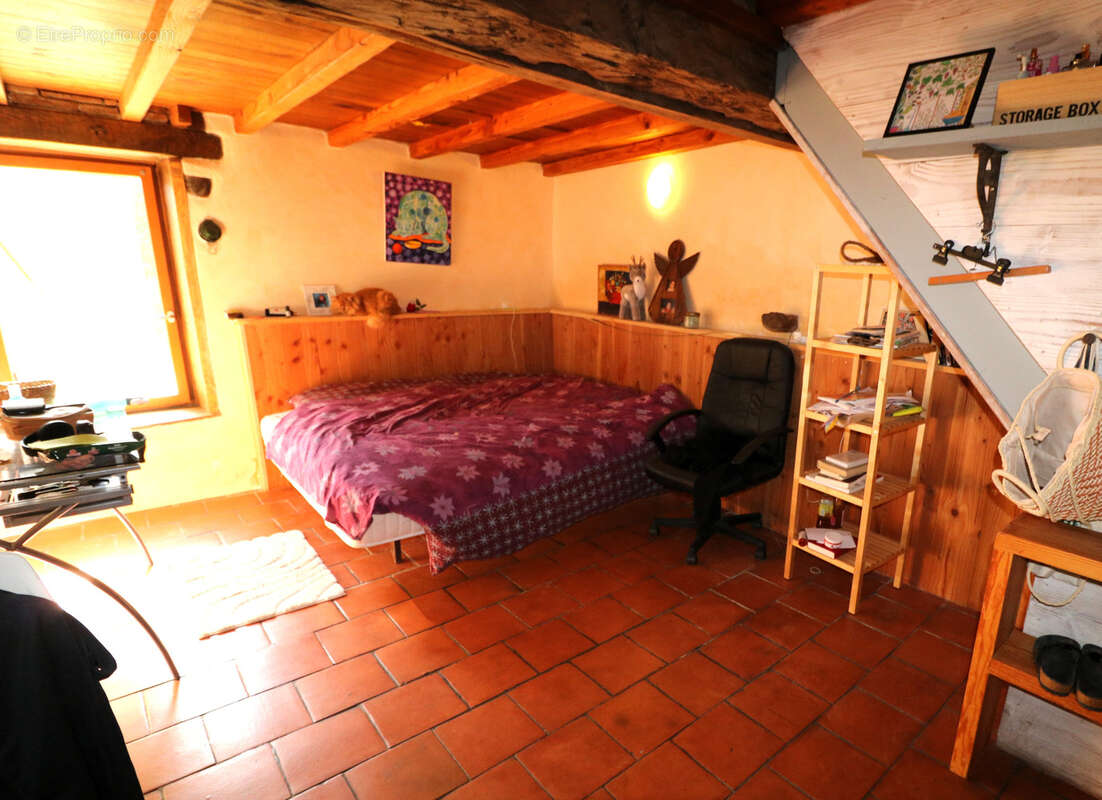 Maison à SAINT-JEAN-LE-COMTAL