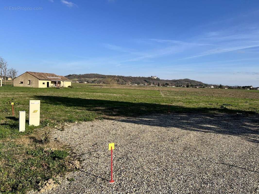 Terrain à GOUDOURVILLE