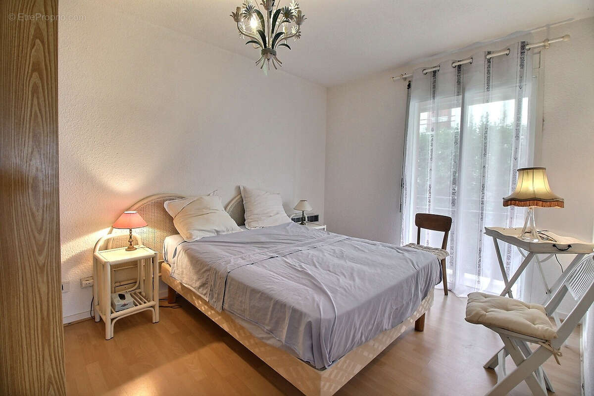 Premiere ligne centre ville appartement t4 accès direct à la plage - photo 13