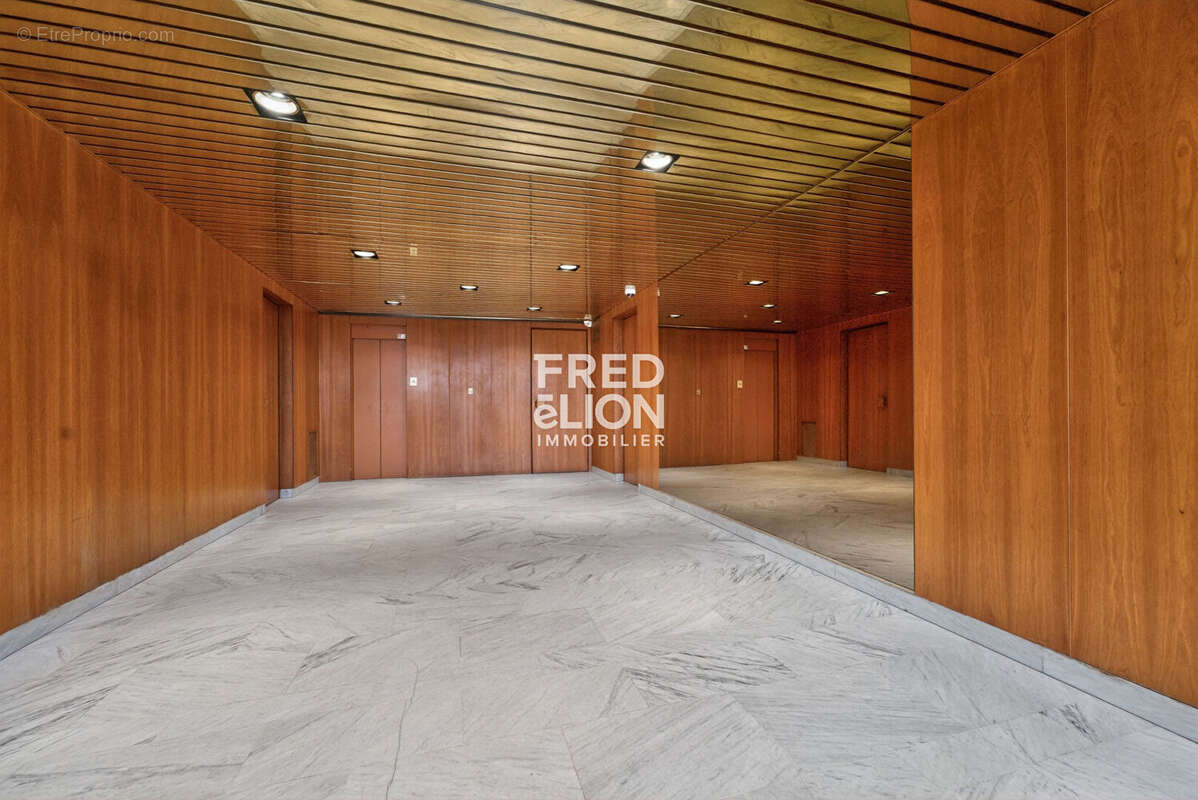 Appartement à NEUILLY-SUR-SEINE
