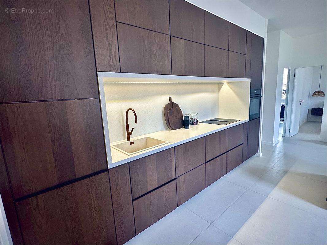 Appartement à LA COLLE-SUR-LOUP