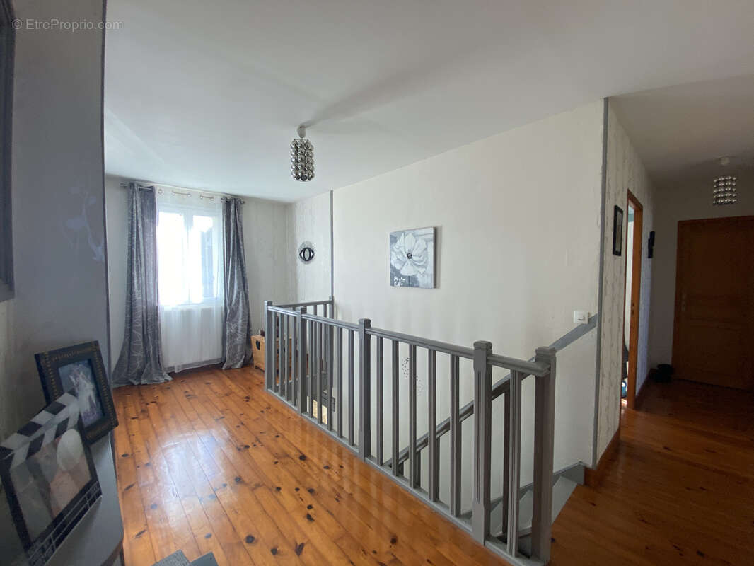 Maison à ROULLET-SAINT-ESTEPHE