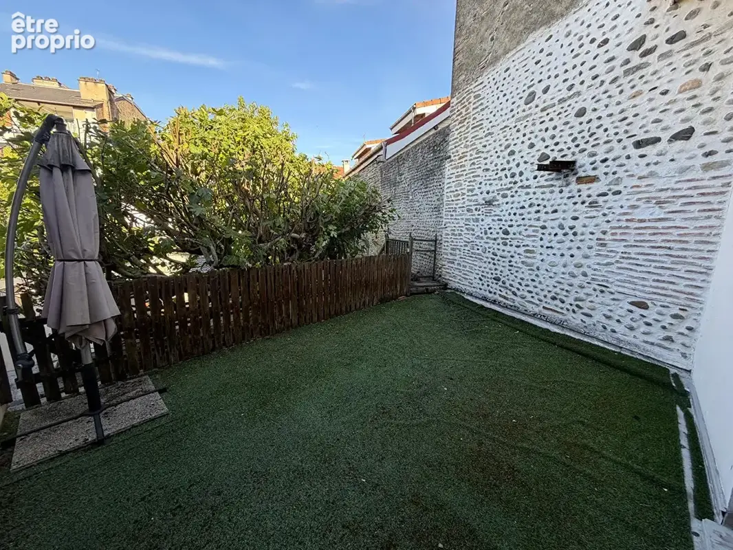 Rare à pau - maison de ville avec jardin, garage & fort potentiel ! - photo 2
