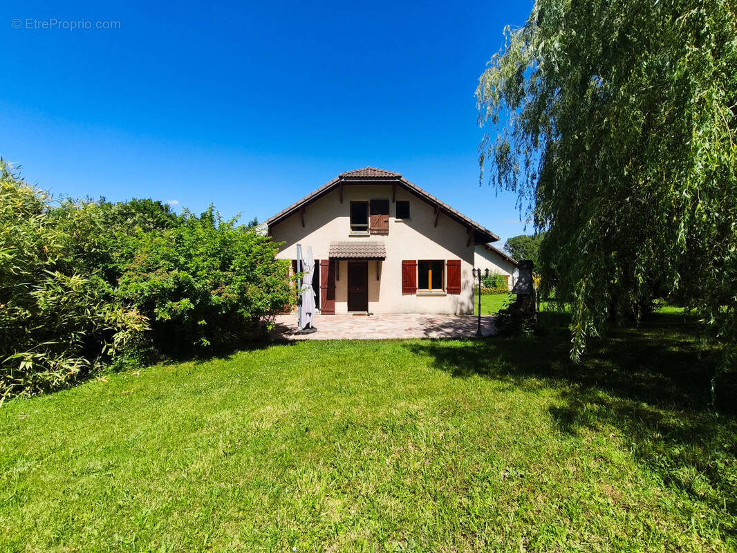 Maison à CRANVES-SALES