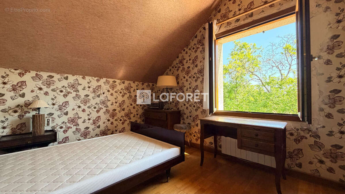 A vendre à MOIREMONT maison 133 m² - 5 chambres - photo 8