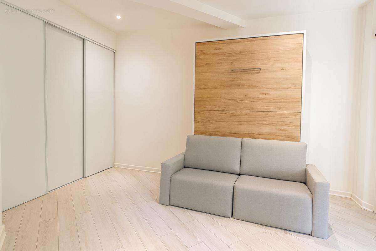 Appartement à LES LILAS