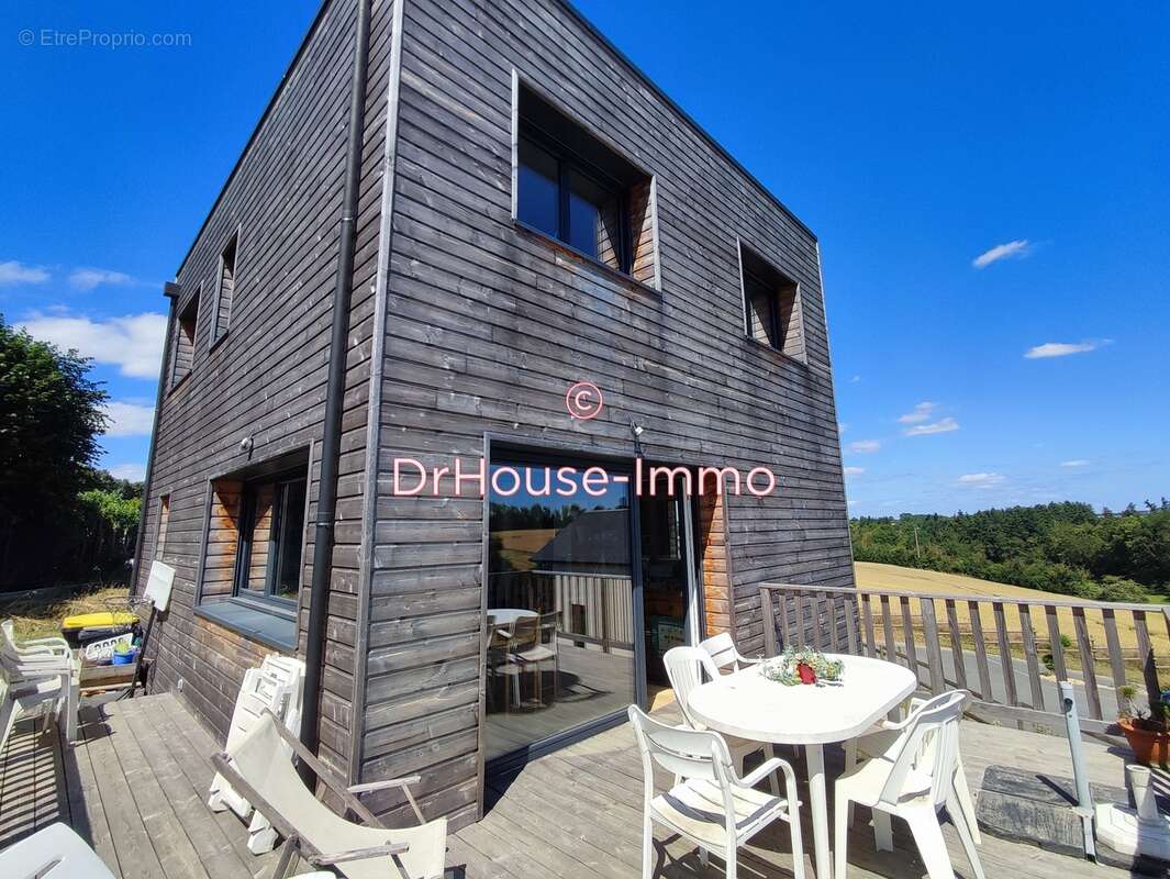 Maison à LAIZE-LA-VILLE