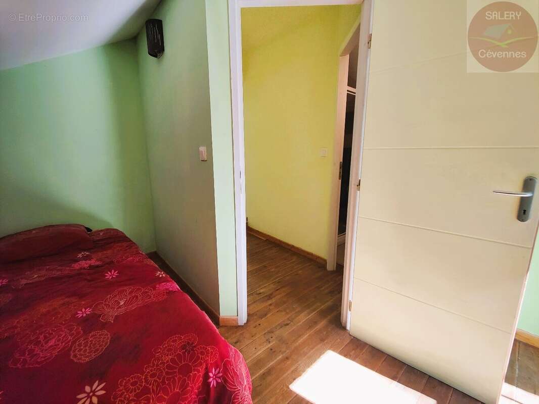 Maison à SAINT-ANDRE-DE-VALBORGNE