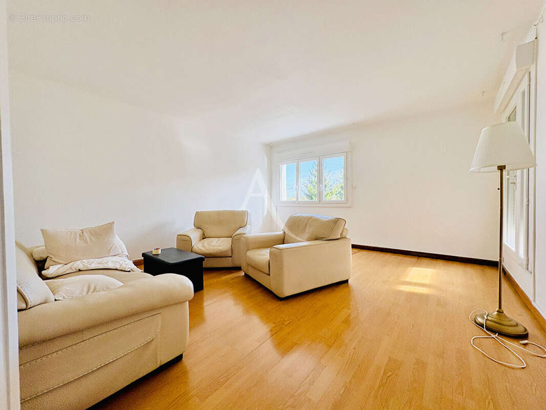 Appartement à FONTENAY-SOUS-BOIS