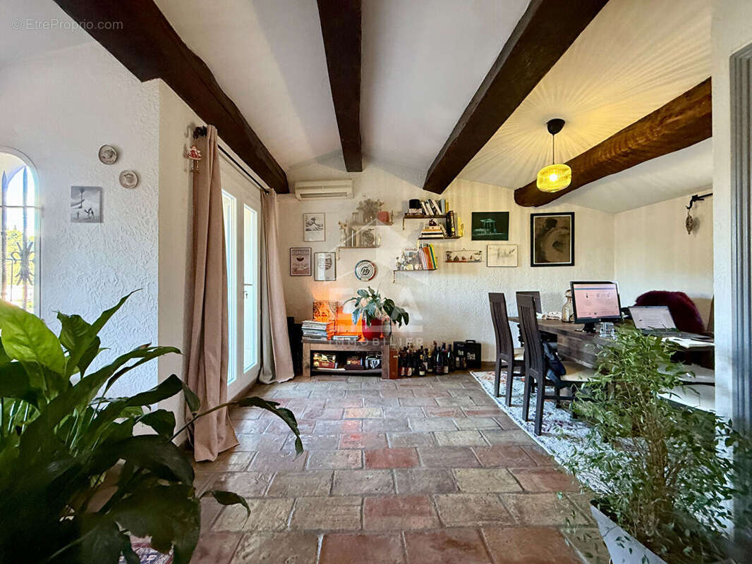 Maison à MOUGINS