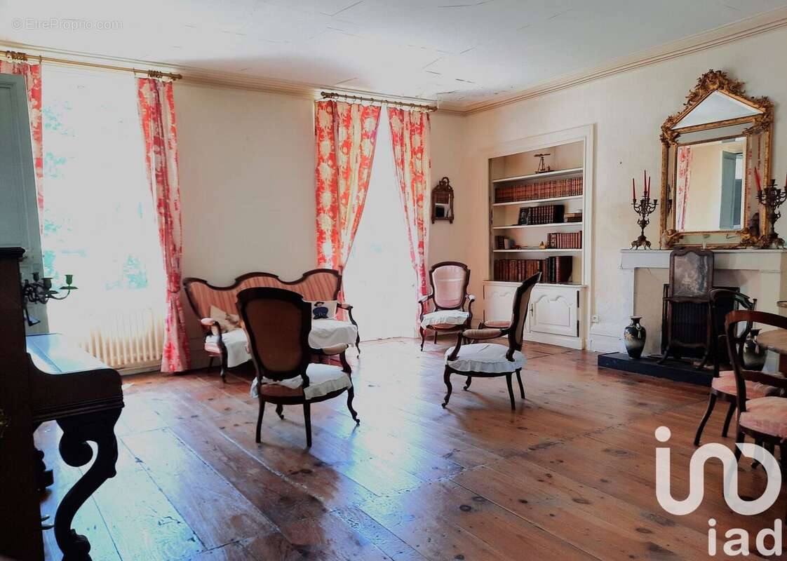 Photo 9 - Autre à SEGONZAC