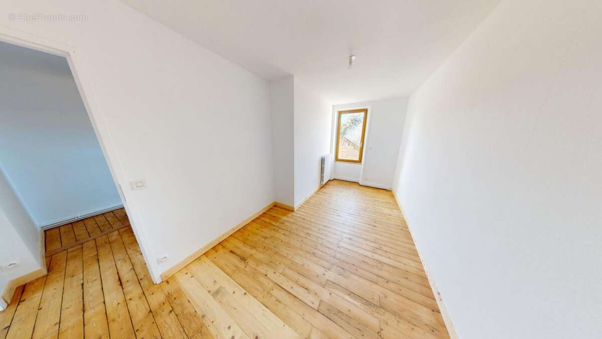 Maison à LA VILLE-AUX-CLERCS