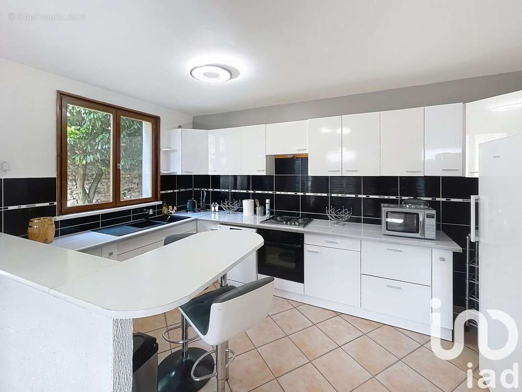 Photo 2 - Maison à POUILLON