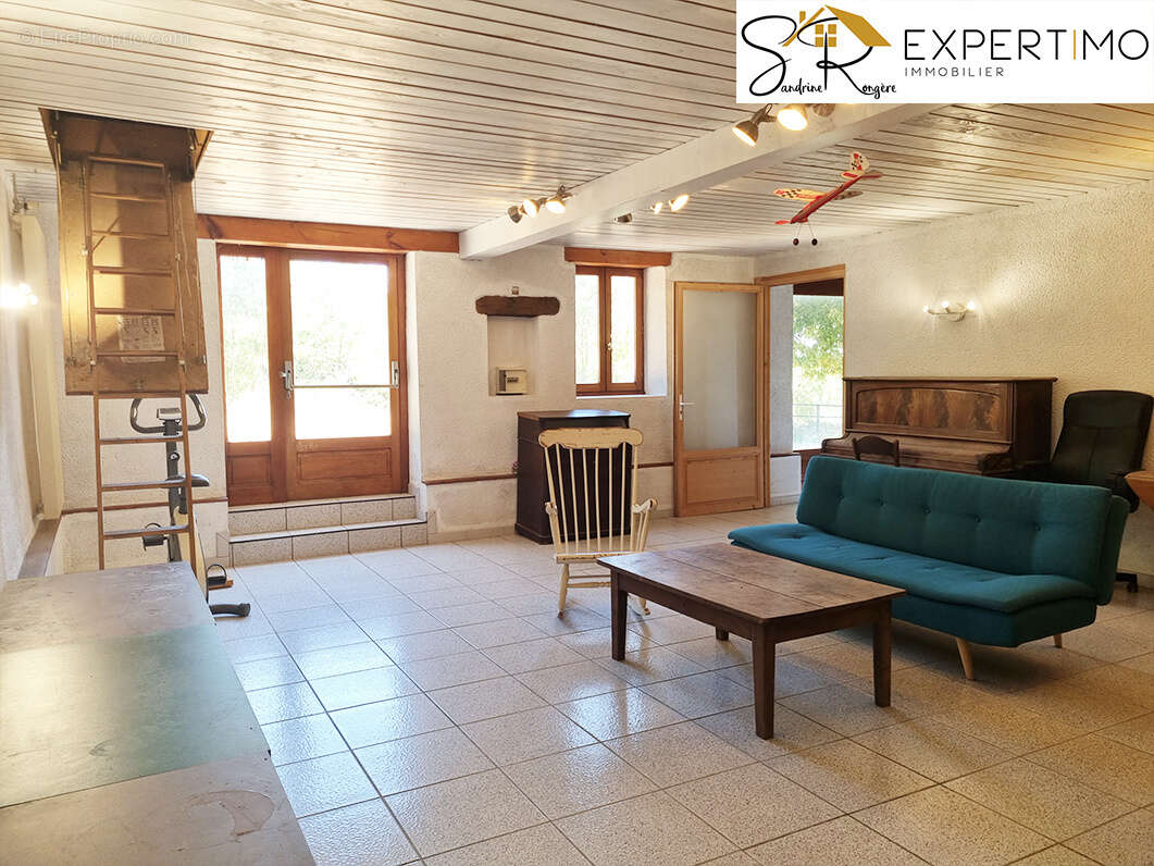 A Servant, Maison de 240 m2 sur parcelle de 2 011m2. - photo 9