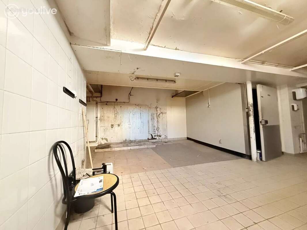 Commerce à DOUDEVILLE