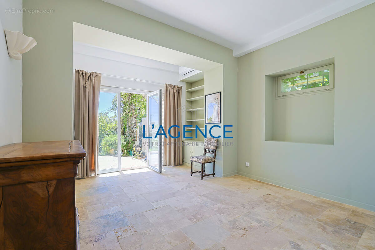 Appartement à HYERES