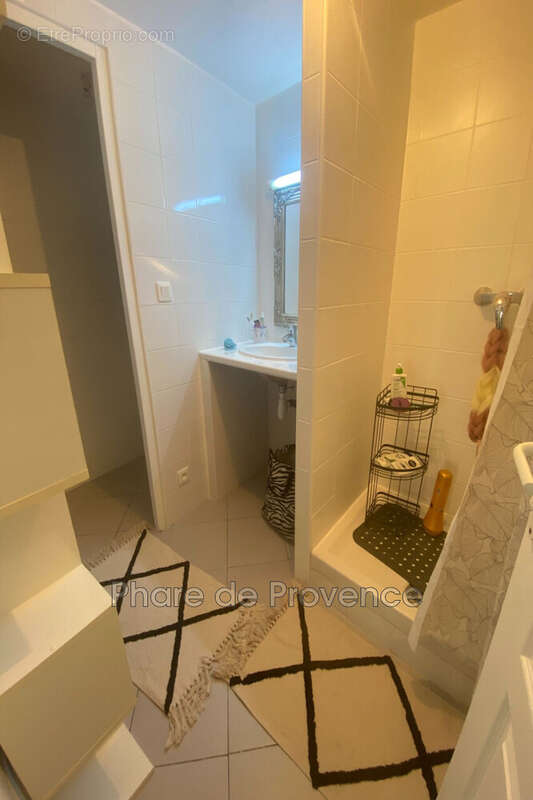 Appartement à MARSEILLE-2E