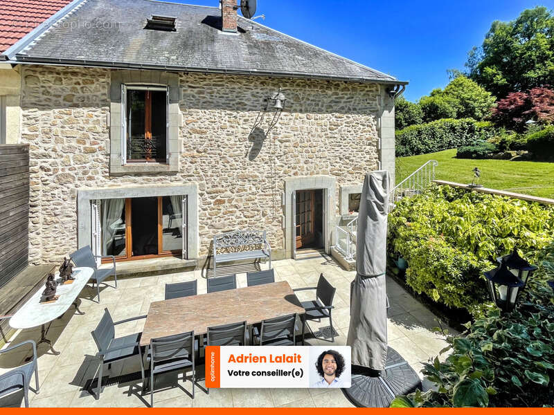 Maison à BERSAC-SUR-RIVALIER