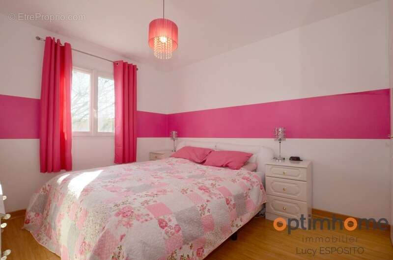 Maison à CHAMPAGNE-MOUTON