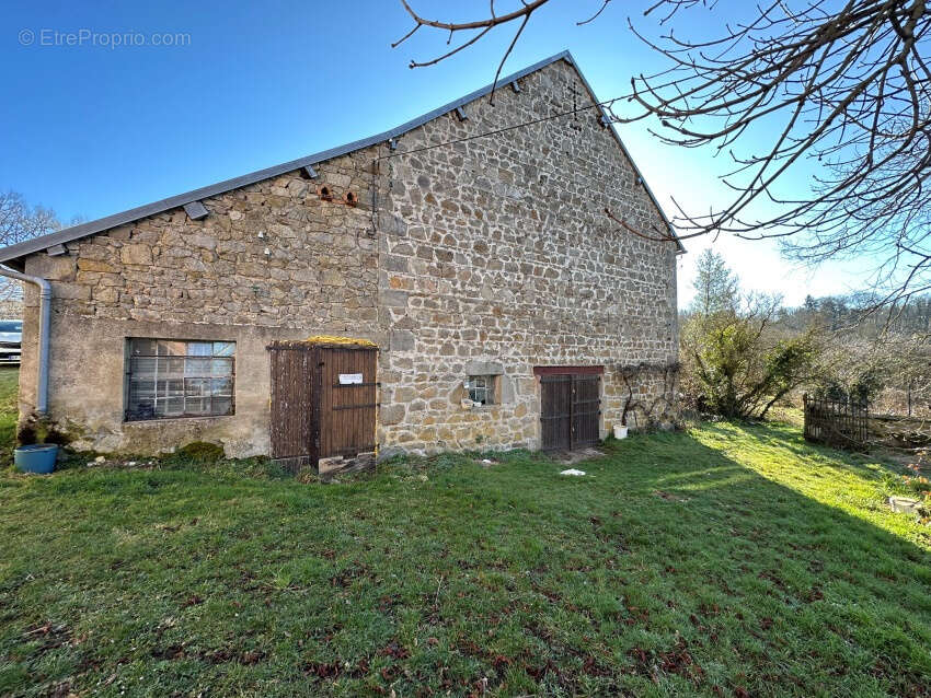 Maison à SAINT-GERVAIS-D'AUVERGNE