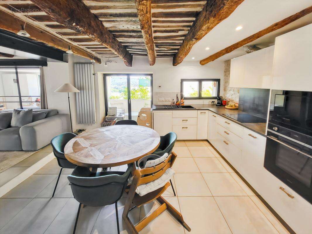 Appartement à CABRIES