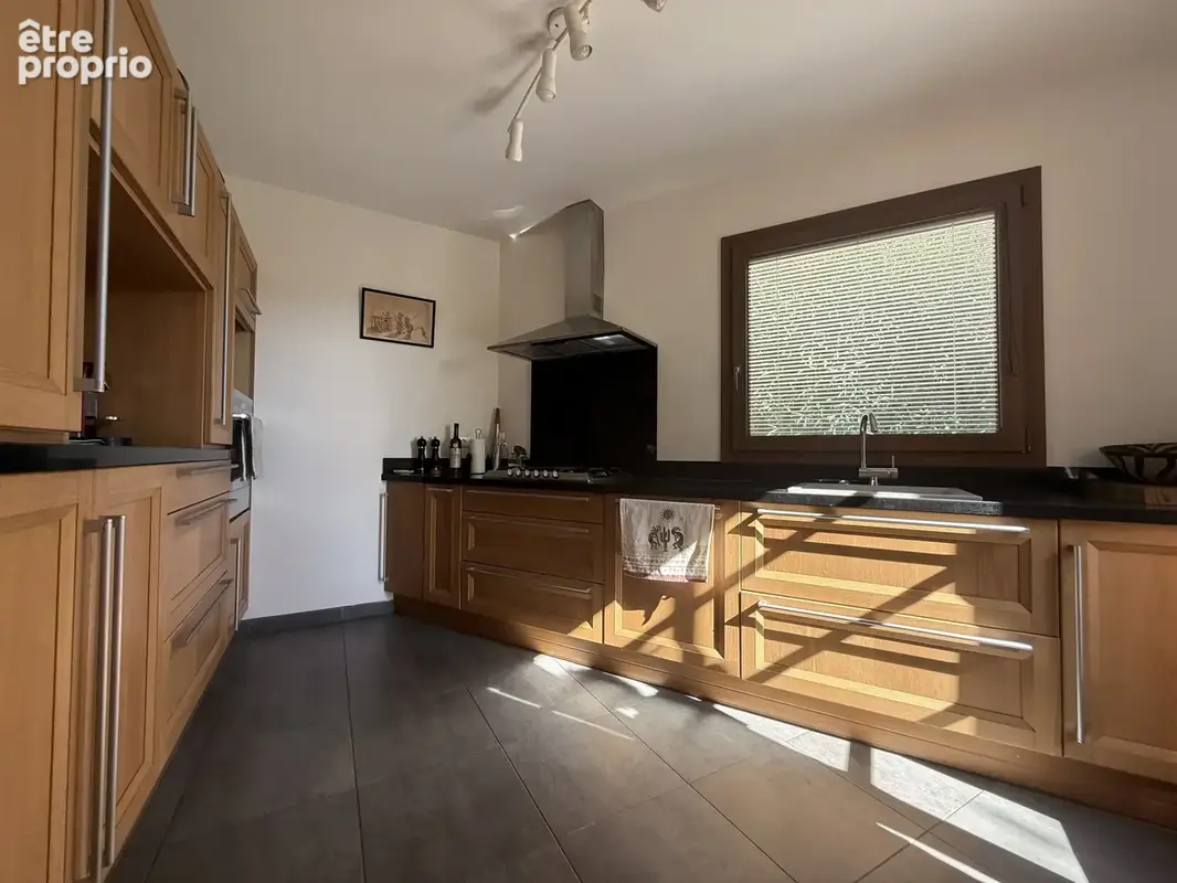 Plan-de-cuques   chemin du cavaou   maison t5 146 m2   terrain 590 m2   vue dominante - photo 6
