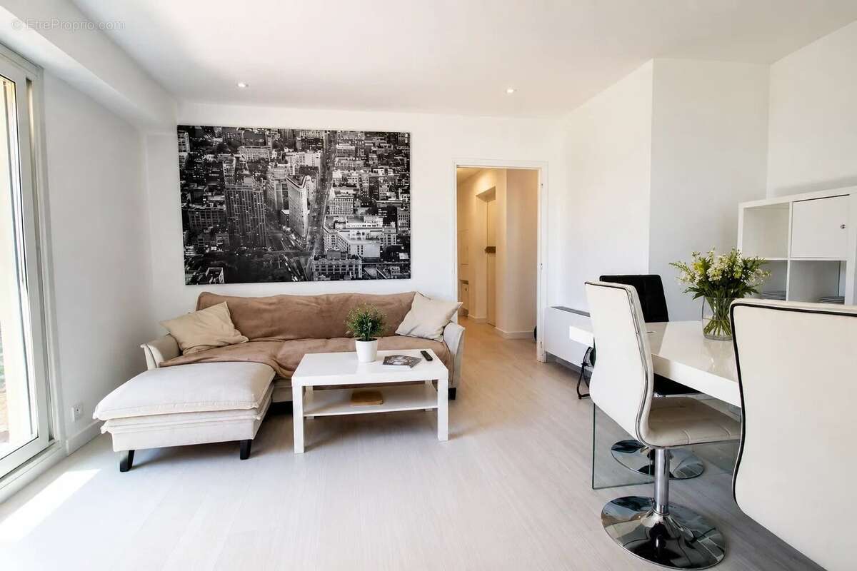 Nice "bas fabron" - dernier etage - 4p 93m²  terrasse 120m²  vue mer - photo 3