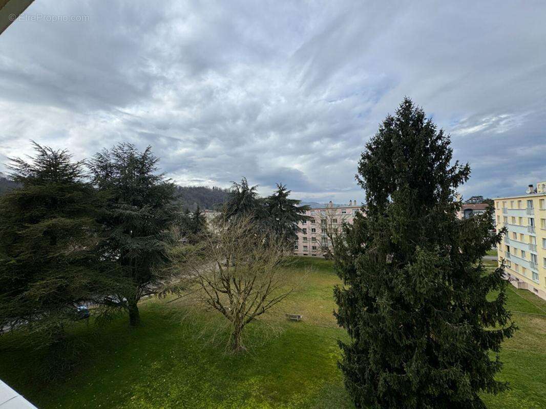 Appartement à BOURGOIN-JALLIEU